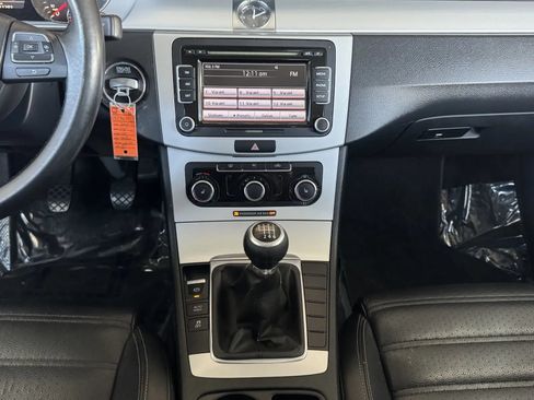 Used 2012 Volkswagen CC Sport FWD image 24