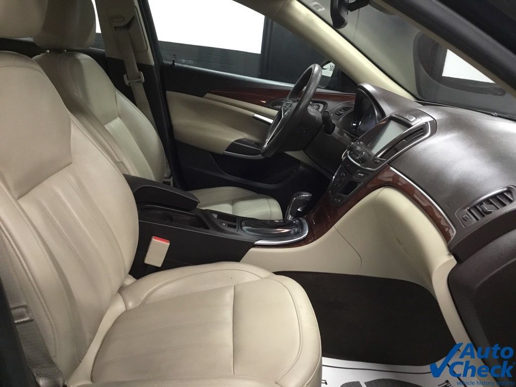 Used 2017 Buick Regal Premium w/ Driver Confidence Package #1 FWD image 36