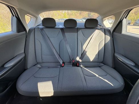 Used 2025 Kia K4 LXS image 35