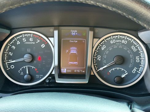 Used 2020 Toyota Tacoma SR5 image 36