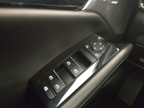 Used 2023 MAZDA MAZDA3 s image 30