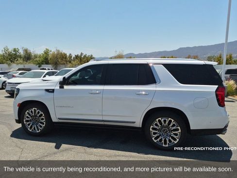 Used 2023 GMC Yukon Denali Ultimate AWD/4WD image 9