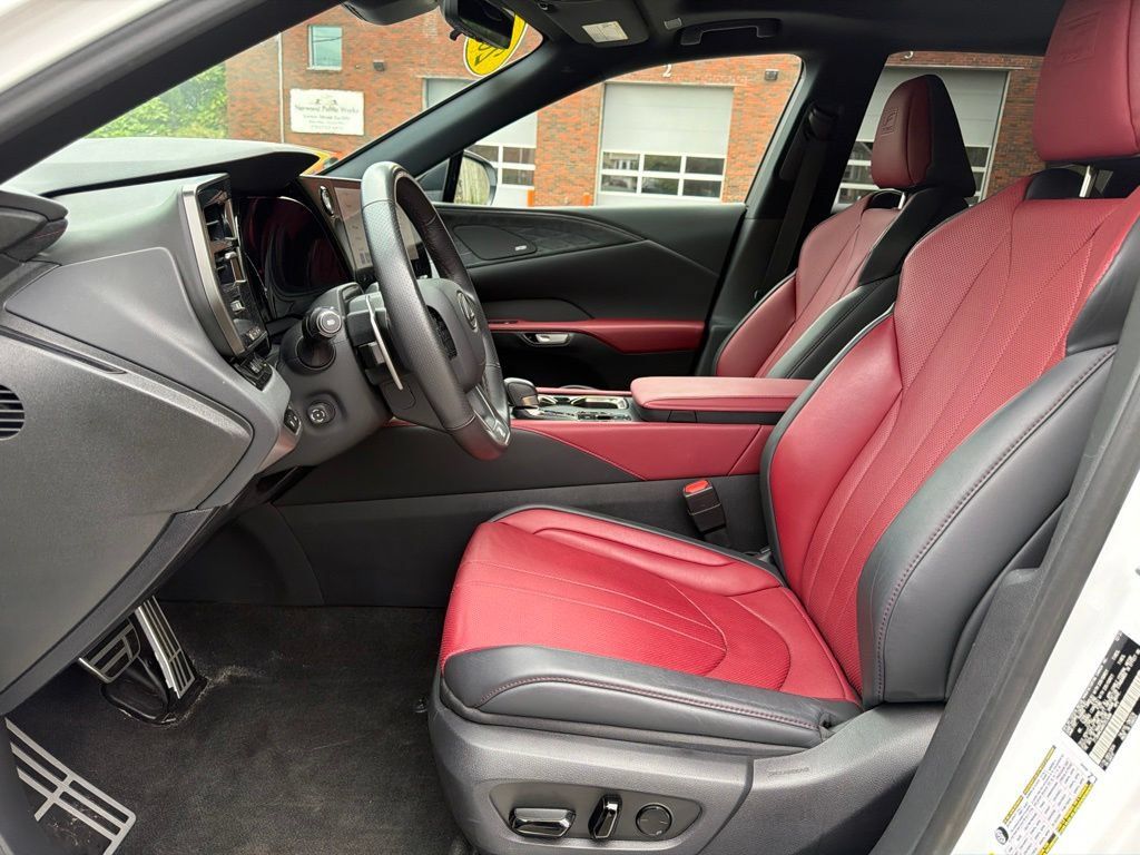Used 2024 Lexus RX 350 F Sport w/ Convenience Package AWD/4WD image 15