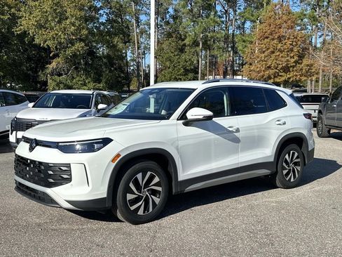 New 2026 Volkswagen Tiguan S image 10