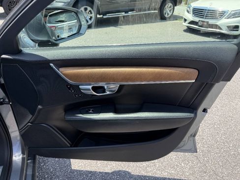 Used 2018 Volvo S90 T6 Inscription w/ Convenience Package AWD/4WD image 17