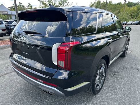 Used 2024 Hyundai Palisade Limited image 5