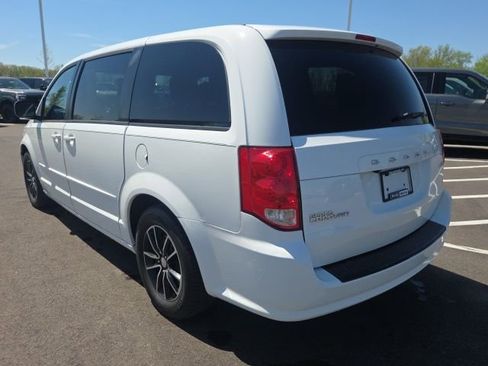 Used 2017 Dodge Grand Caravan SXT w/ Blacktop Package image 14