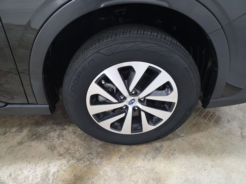 Used 2022 Subaru Outback Premium image 36