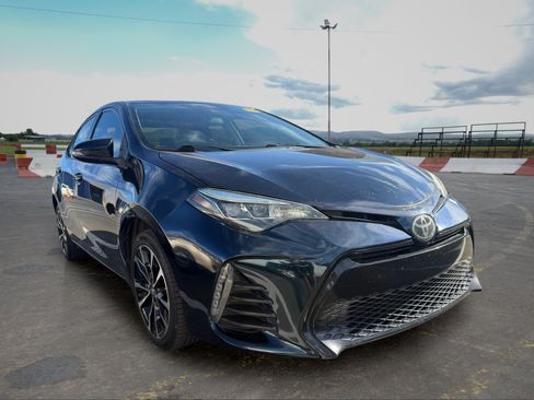 Used 2019 Toyota Corolla SE w/ Carpet Mat Package (TMS) FWD image 2