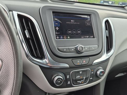 Certified 2024 Chevrolet Equinox LS FWD image 13