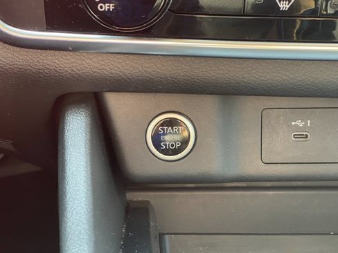 Used 2023 Nissan Rogue S FWD image 24