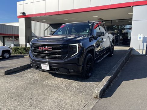 Used 2024 GMC Sierra 1500 Elevation AWD/4WD image 3