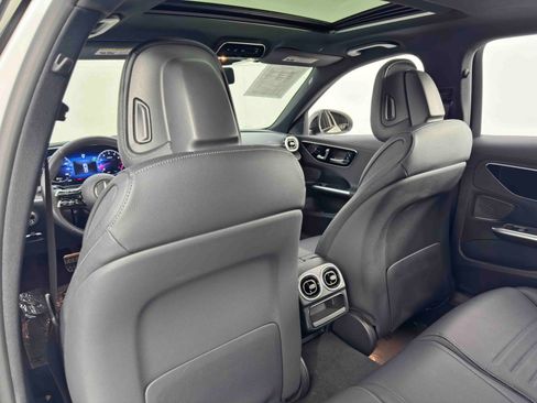 Used 2023 Mercedes-Benz C 300 Sedan w/ AMG Line w/ Night Package image 38