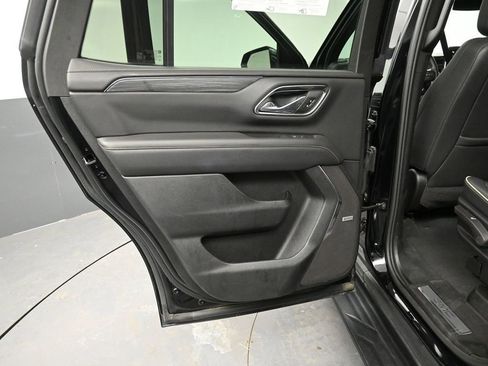 Used 2024 GMC Yukon SLT image 25