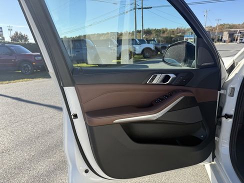 Used 2023 BMW X5 xDrive45e w/ Executive Package image 15