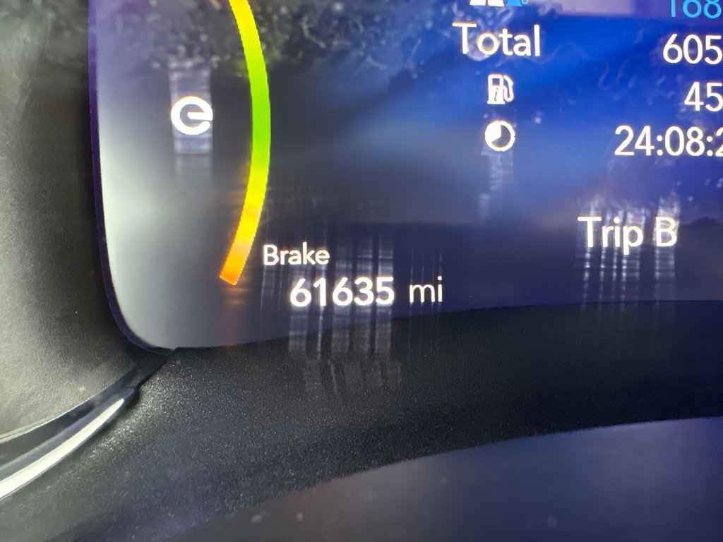 Used 2020 Chrysler Pacifica Limited w/ Advanced Safetytec Group FWD image 34