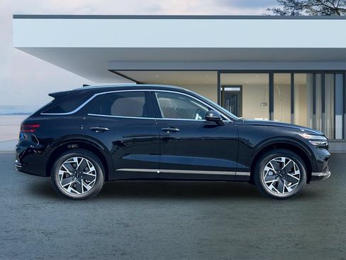 Used 2026 Genesis Electrified GV70 AWD/4WD image 3