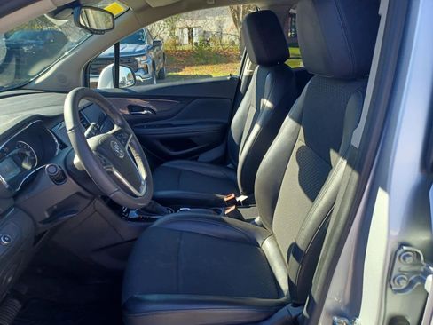 Used 2022 Buick Encore Preferred image 7