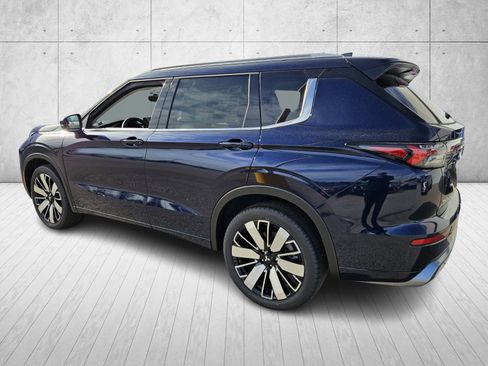 New 2026 Mitsubishi Outlander SEL image 5