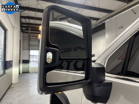 Used 2024 GMC Sierra 2500 Denali Ultimate image 10