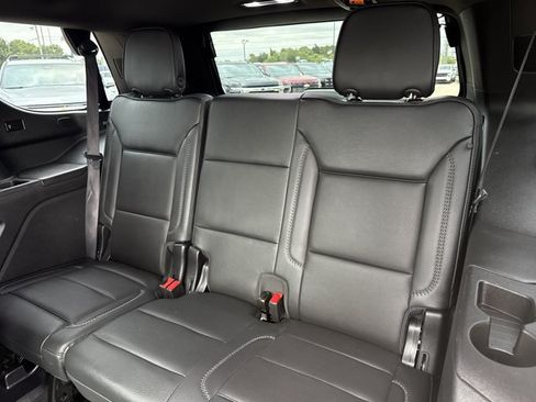 Used 2024 GMC Yukon Denali AWD/4WD image 7