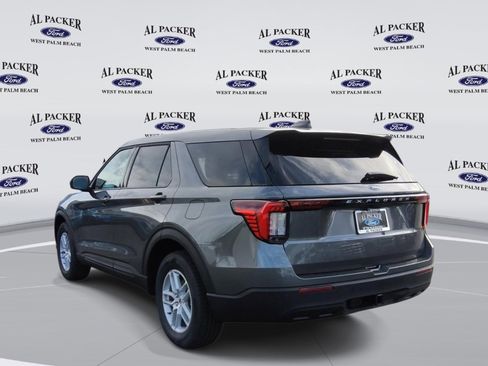 New 2026 Ford Explorer Active RWD image 3