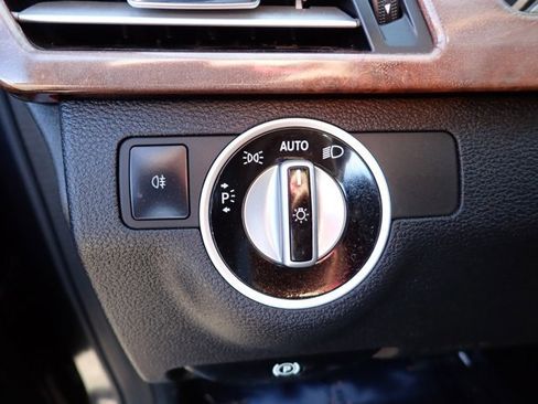 Used 2012 Mercedes-Benz E 350 4MATIC Sedan image 14