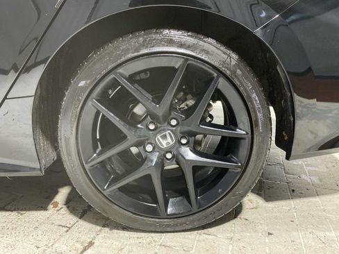 Used 2023 Honda Civic Sport image 8