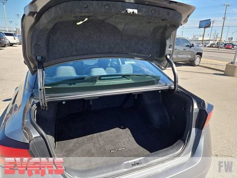 Used 2022 Nissan Altima 2.5 SV FWD image 24