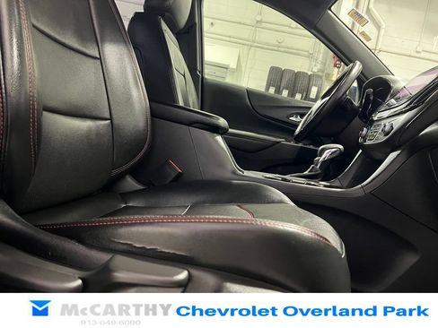 Used 2022 Chevrolet Equinox RS w/ RS Leather Package FWD image 34
