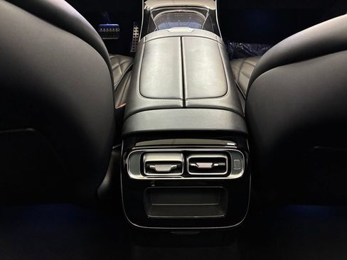 Used 2022 Mercedes-Benz S 580 4MATIC Sedan w/ AMG Line Package image 29