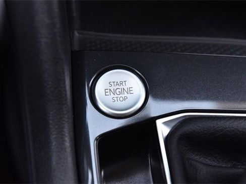 Certified 2023 Volkswagen Tiguan SE image 16