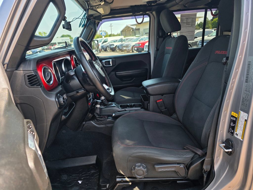 Used 2020 Jeep Wrangler Unlimited Rubicon w/ LED Lighting Group AWD/4WD image 4