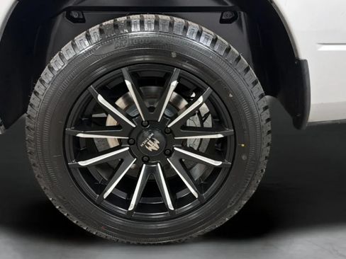 Used 2017 RAM 1500 Classic SLT RWD image 27