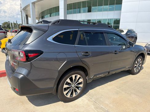 Used 2024 Subaru Outback Limited AWD/4WD image 4
