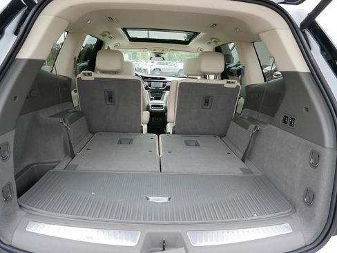 Used 2024 Cadillac XT6 Premium Luxury w/ LPO, Floor Liner Package AWD/4WD image 17