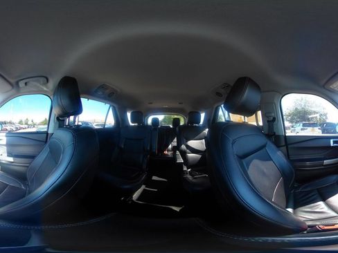 Used 2024 Ford Explorer Limited RWD image 43