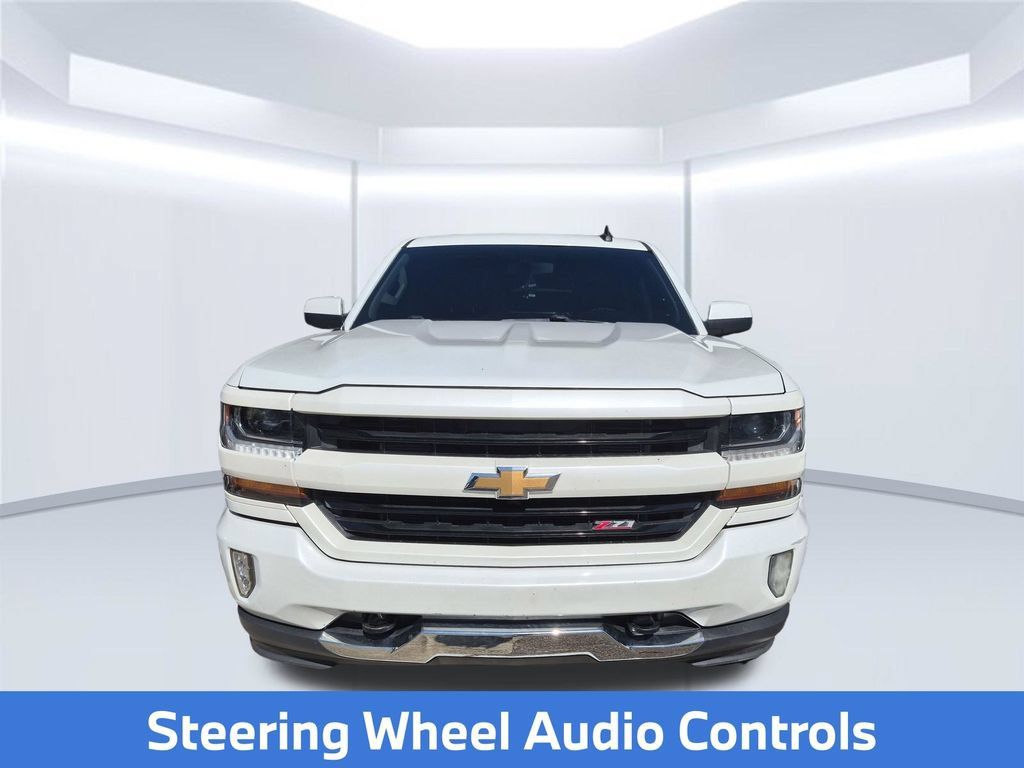 Used 2018 Chevrolet Silverado 1500 LT w/ Texas Edition AWD/4WD image 5