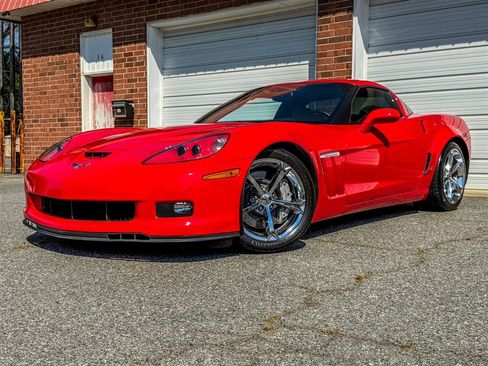 Used 2010 Chevrolet Corvette Grand Sport w/ Preferred Equipment Group image 2