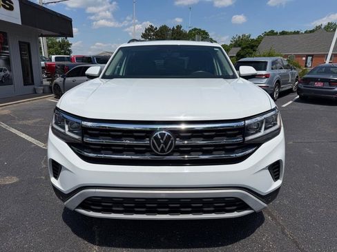 Used 2022 Volkswagen Atlas SE w/ Panoramic Sunroof Package AWD/4WD image 2