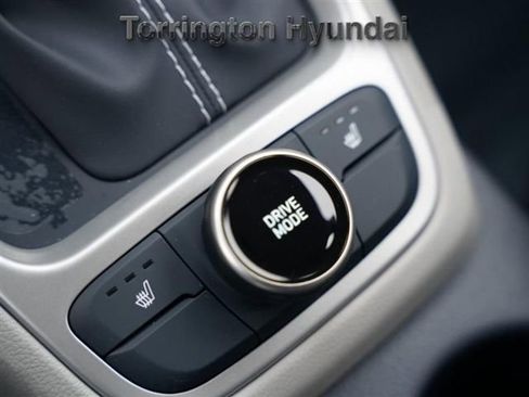 New 2025 Hyundai Venue Limited image 15