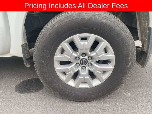 Used 2022 Nissan Frontier SV AWD/4WD image 5