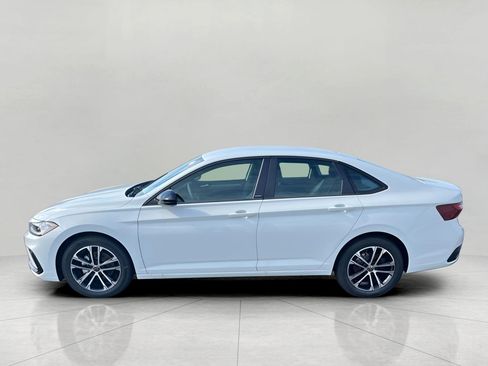 New 2025 Volkswagen Jetta Sport image 4