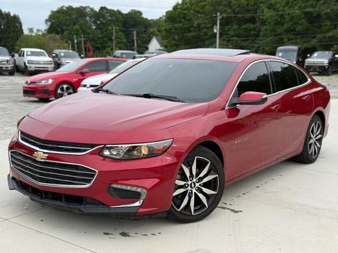 Used 2016 Chevrolet Malibu LT w/ Leather Package FWD image 3