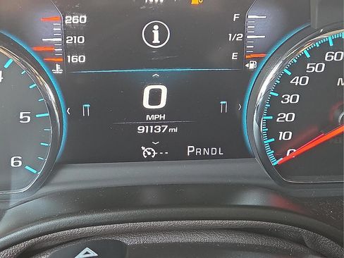 Used 2017 GMC Yukon Denali AWD/4WD image 5