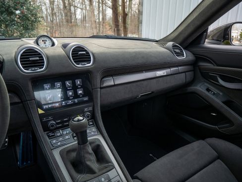 Used 2025 Porsche 718 Cayman GT4 RS image 26