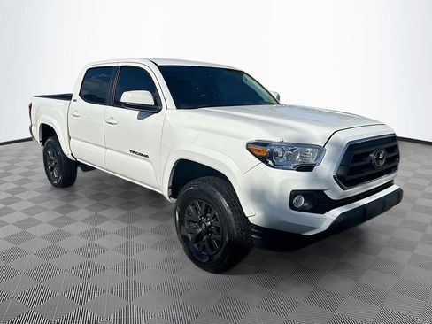Used 2023 Toyota Tacoma SR5 RWD image 4