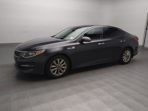 Used 2018 Kia Optima EX image 2