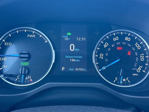 Used 2022 Toyota RAV4 LE AWD/4WD image 39