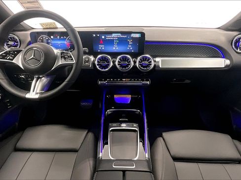 New 2025 Mercedes-Benz GLB 250 4MATIC image 5